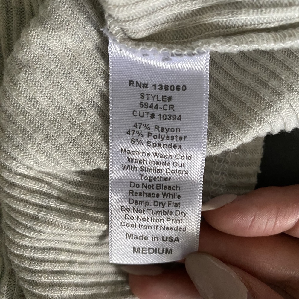 Project Social T | Cream Ribbed Long Sleeve V-Neck Knit Boxy Top - Picture 5 of 5